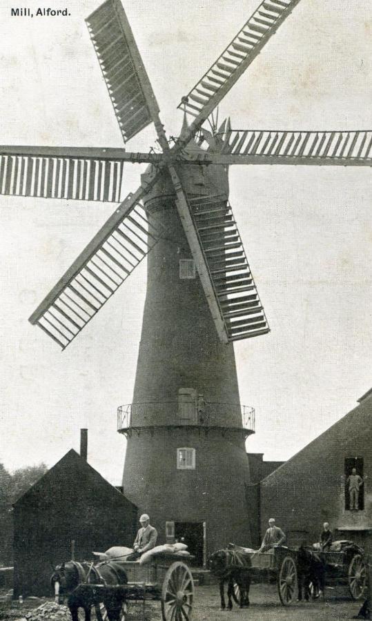 The Windmill Hotel Alford  Luaran gambar