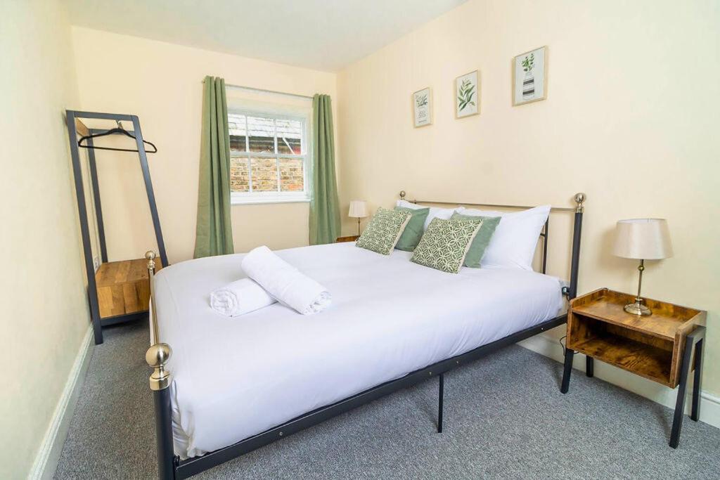 The Windmill Hotel Alford  Luaran gambar