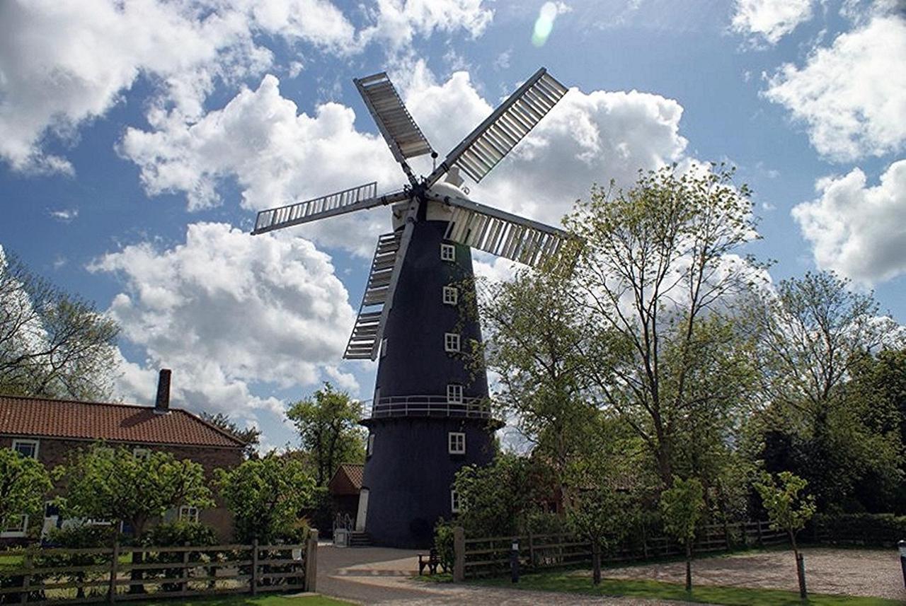 The Windmill Hotel Alford  Luaran gambar